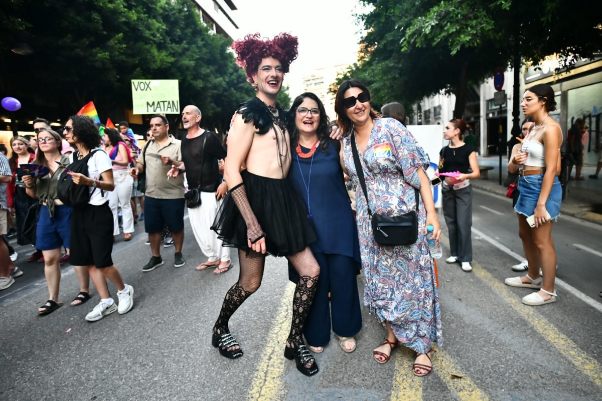 Mónica Oltra en el desfile del Orgullo LGTBI.