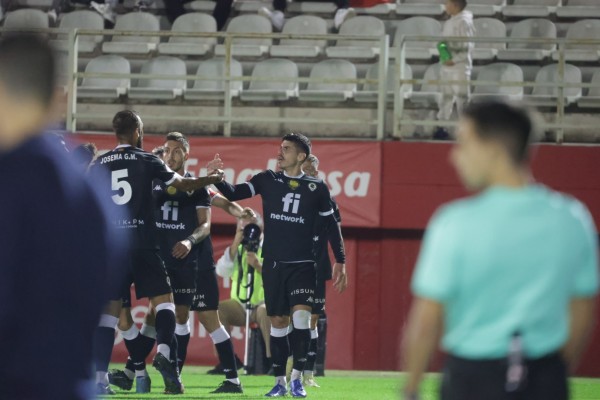 El Real Murcia gana en Huelva y el Hércules cierra la octava jornada como segundo clasificado