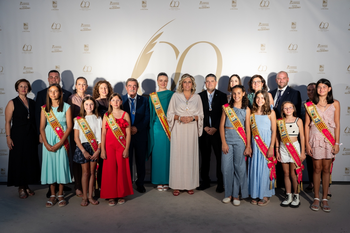 Vall d’Alba celebra su centenario con un emotivo homenaje colectivo a toda la ciudadanía