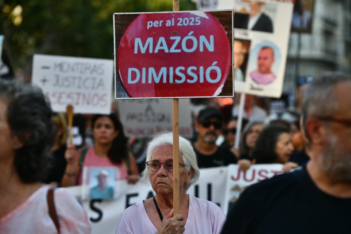 Octva manifestación contra la gestión de la Dana.