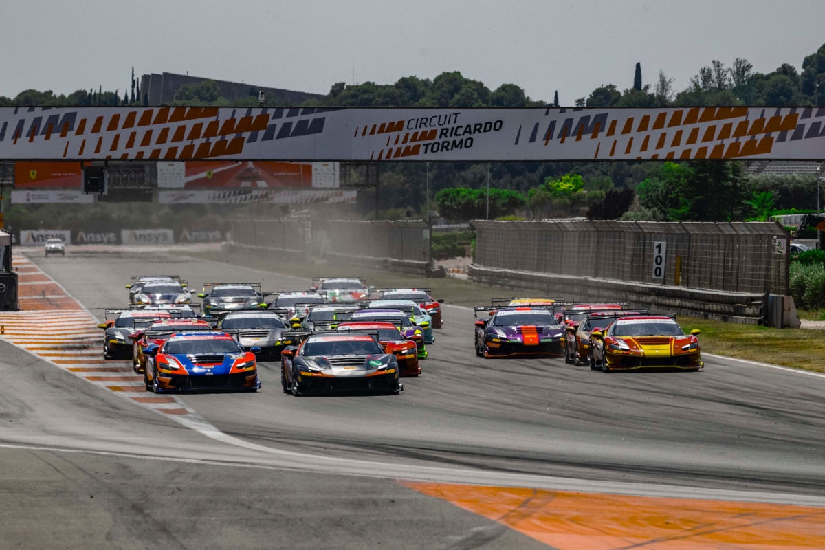 Doblete de Jasin Ferati en el paso del Ferrari Challenge Europa por el Circuit