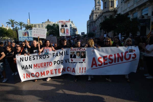 Octava manifestación contra la gestión de la Dana en València
