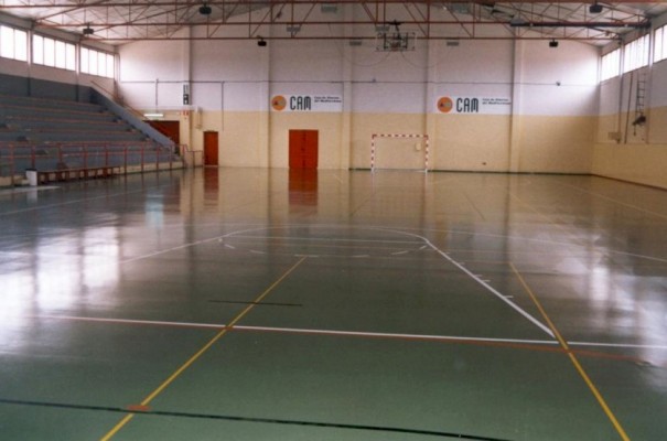 Alicante avanza en la remodelación de pavimentos deportivos en el 'Nacho Novoa' de Ciudad Jardín