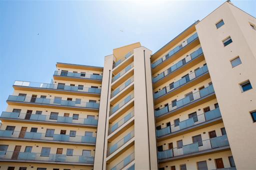 Edificio de viviendas. - 