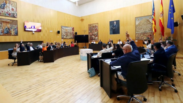 La paella del Aitona ya es de Benidorm: la ciudad rendirá homenaje al sector hostelero local