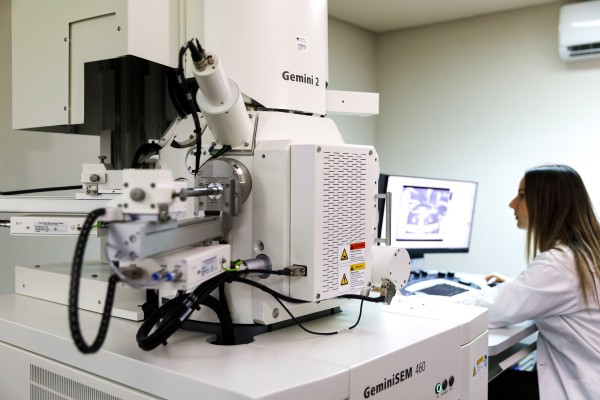 Isabial y el CIPF crean una unidad de microscopía electrónica para realizar biopsias digitales 3D