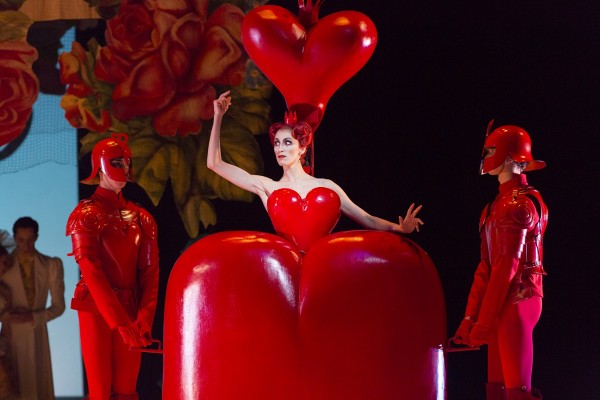 'Alicia en el país de las Maravillas', del Royal Ballet, llega a Castelló y Vila-real en directo desde Londres