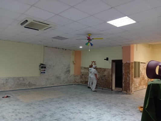 Burriana avanza las obras de mantenimiento en la asociación de pensionistas y jubilados 'El Calvari'