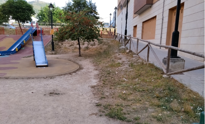 Dos ofertas pujan por la nueva pista deportiva y mejora de la zona verde en la avenida Carmen Vidal de Alcoy