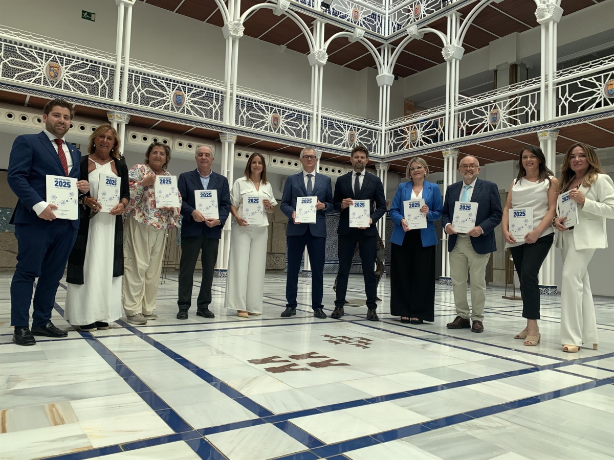 Salud destinará 35 millones de euros a contratar más de 6.000 sanitarios para este verano en la Región