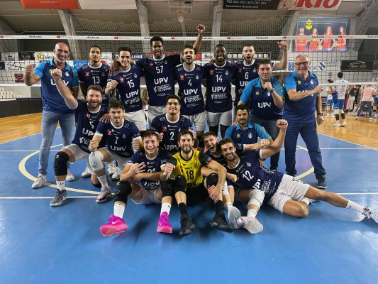 Victoria contundente del UPV Léleman Conqueridor ante el Arenal Emevé