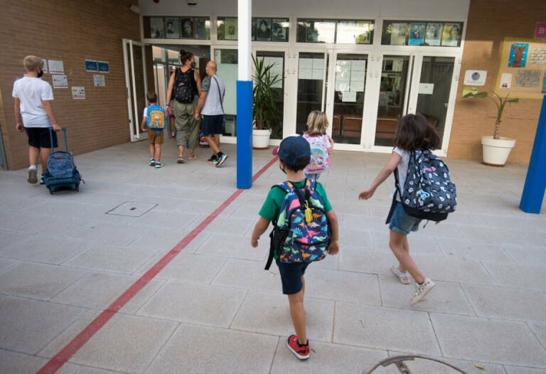 Educación da vía libre al CEIP 56 de Alicante y al CEIP 20 de Orihuela