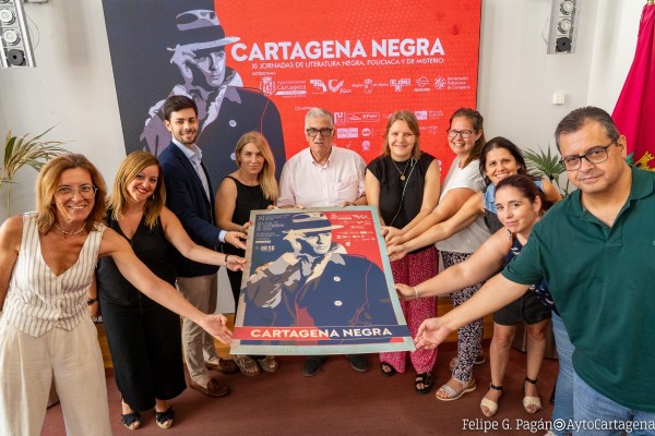Alain Delon mira de reojo a Cartagena Negra: esta edición rendirá homenaje a la escritora Rosa Ribas