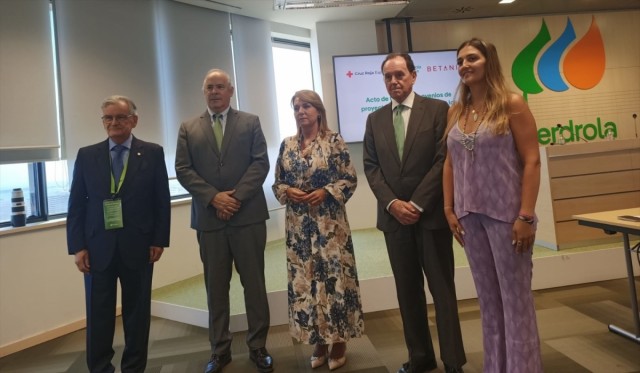 Iberdrola firma dos convenios para reforzar el apoyo a la salud mental y a las familias vulnerables tras la Dana