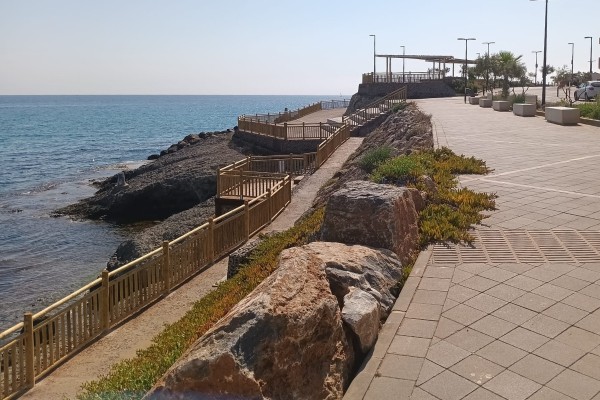 El Ayuntamiento invierte 45.000 euros en mejorar el mirador junto al hotel Galúa y la plaza Bohemia