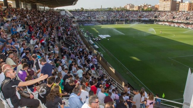 El estadio Cartagonova acogerá el Efesé-Murcia en diciembre. - Foto: AYUNTAMIENTO DE CARTAGENA