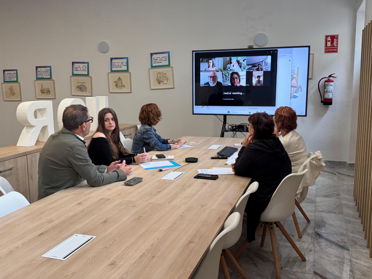 Reunión entre la Mancomunitat de l'Horta Sud y Save The Children. - Foto: MANCOMUNITAT DE L'HORTA SUD