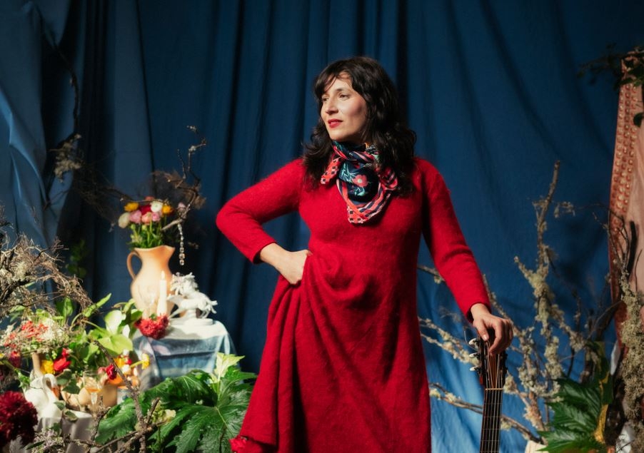 El Museu de Belles Arts inicia 'Nits al Claustre': la asturiana Lorena Álvarez, primera artista invitada