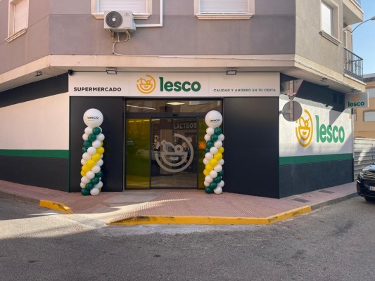Cash Levante potencia el comercio en Pliego con la apertura de un nuevo supermercado Lesco
