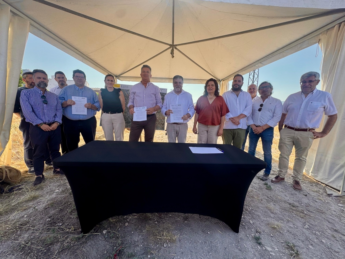 El Consell desbloquea el proyecto para suprimir el paso a nivel en Villena: la obra, tras el verano