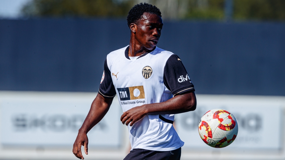 Corberán 'ficha' a diez canteranos y da una semana libre a Dimitrievski y los sub 21