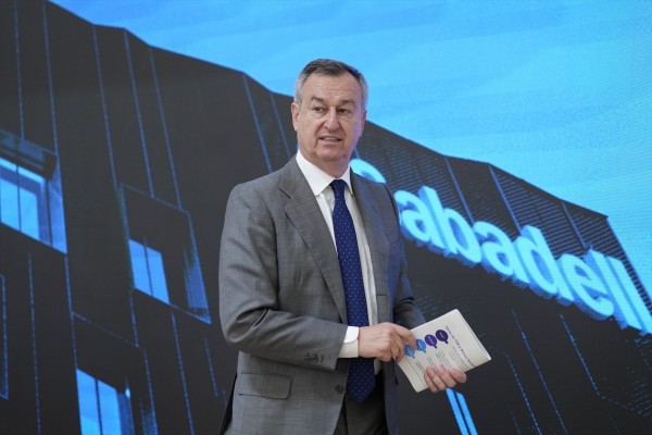 Sabadell estima que pagará su dividendo extraordinario de 2.500 millones entre marzo o abril de 2026