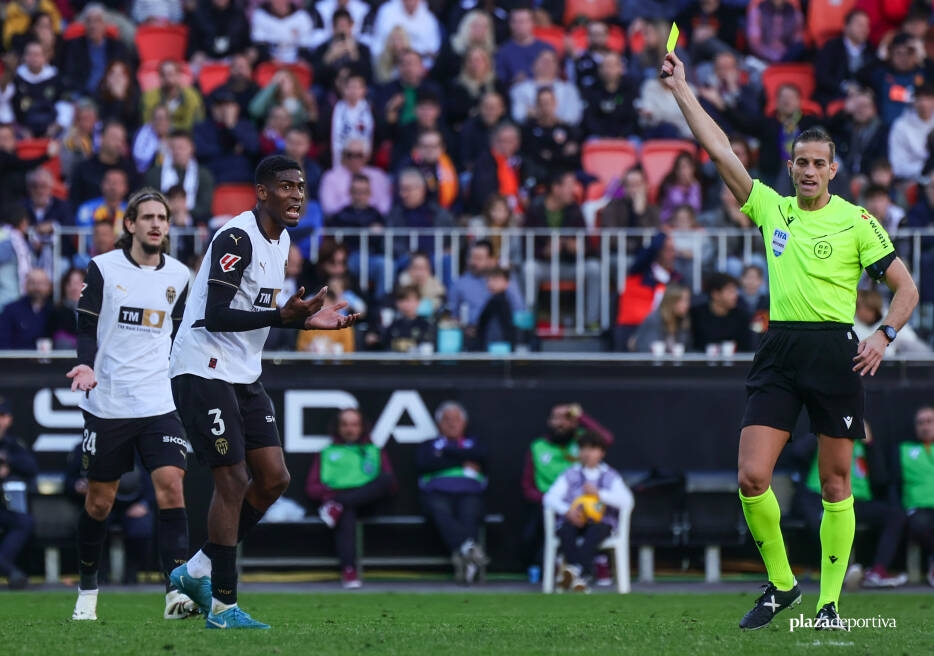 Mosquera declina la propuesta de renovación del Valencia CF y prefiere irse al Arsenal