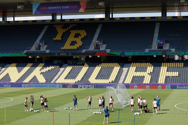 España se entrena en Berna con Aitana Bonmatí y Cata Coll y sin Alba Redondo