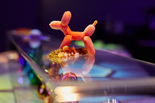 El restaurante que se reinventa cada tres años con un show donde la creatividad manda 