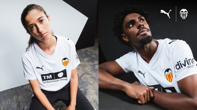 La primera equipación del Valencia CF 2025-2026, en imágenes