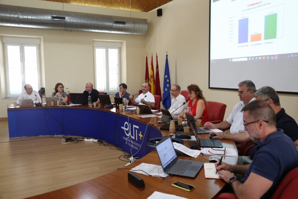 Nace en la UPCT una aceleradora para startups tecnológicas y proyectos liderados por mujeres