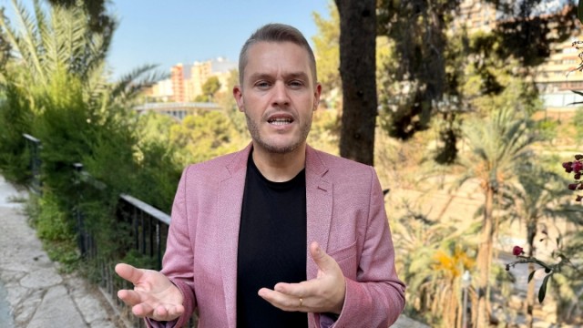 El PSOE de Elche pide más inversión en la iluminación, la accesibilidad y la limpieza en La Marina