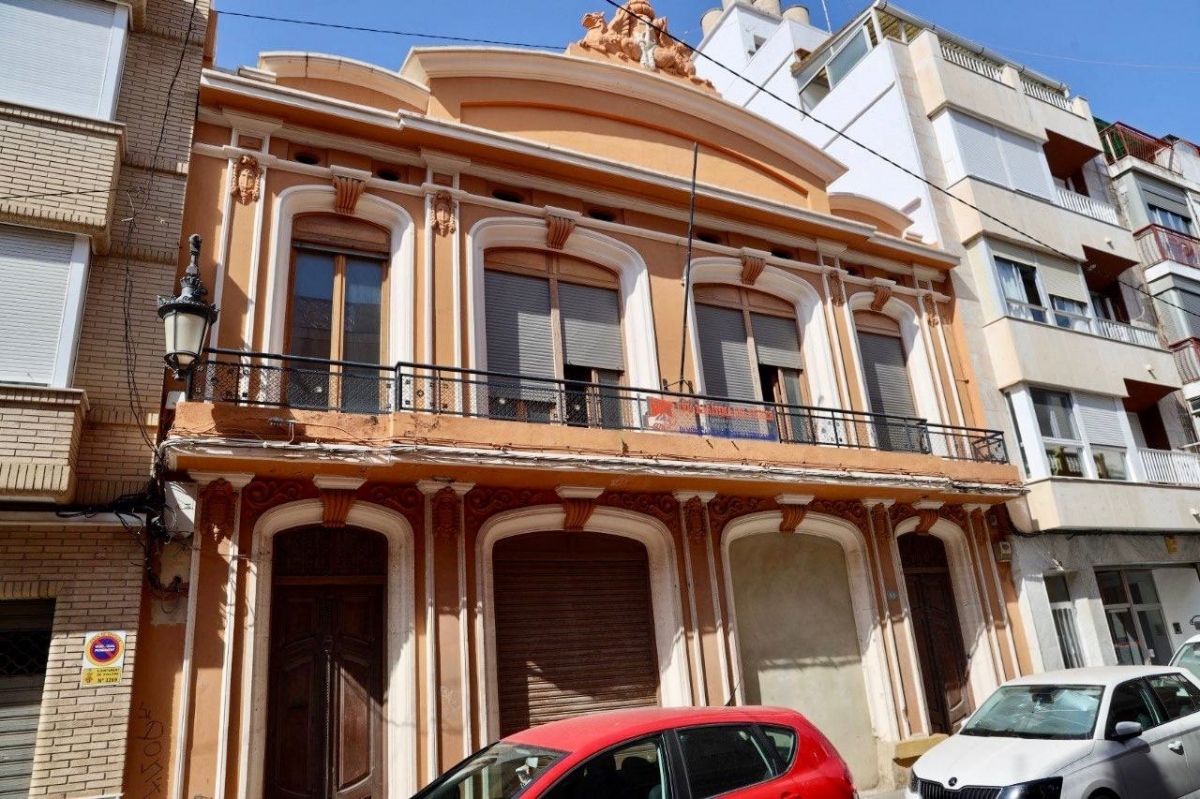 Cullera comprará el antiguo edificio de la UGT para construir una nueva biblioteca