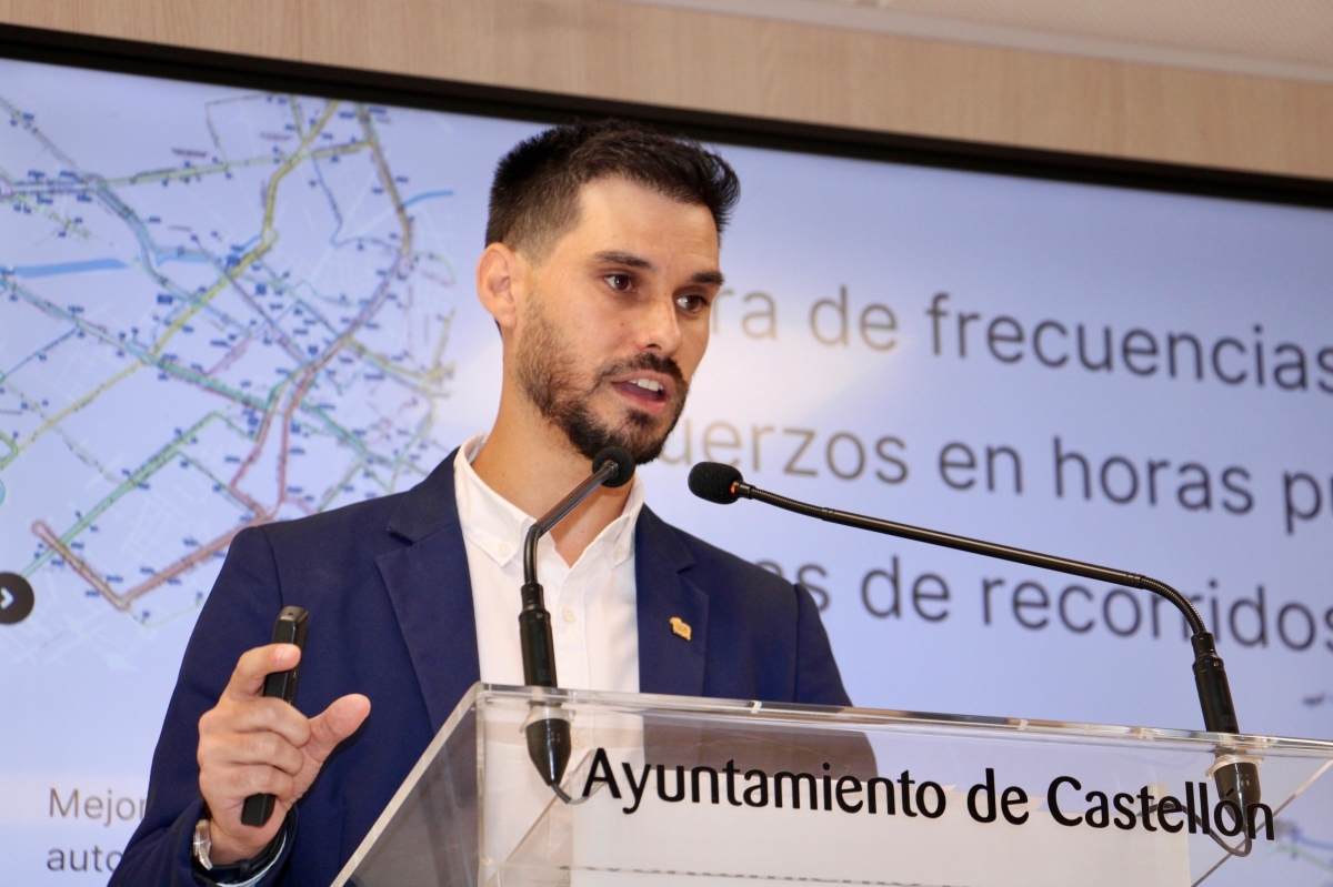 Cristian Ramírez, edil de Movilidad, en la presentación del megacontrato. - Cristian Ramírez, edil de Movilidad, en la presentación del megacontrato.