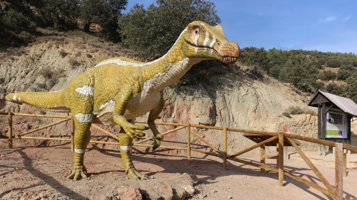 El dinosaurio del Villarreal CF, protagonista de una exhibición en el Zoo del Bronx en Nueva York