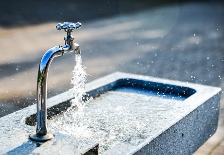 Vilamarxant restringe el agua para beber y cocinar por un 