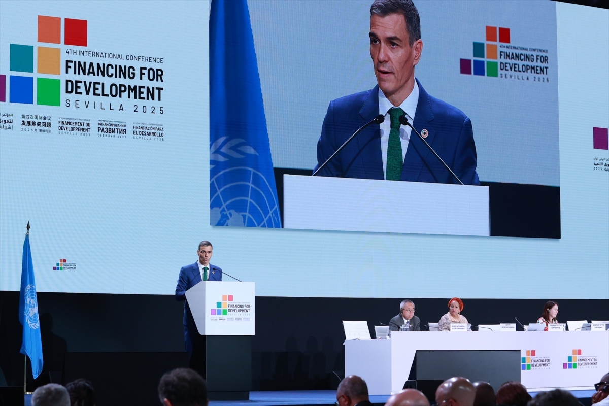 Sánchez comunica los primeros relevos para renovar la Ejecutiva tras el escándalo de Santos Cerdán