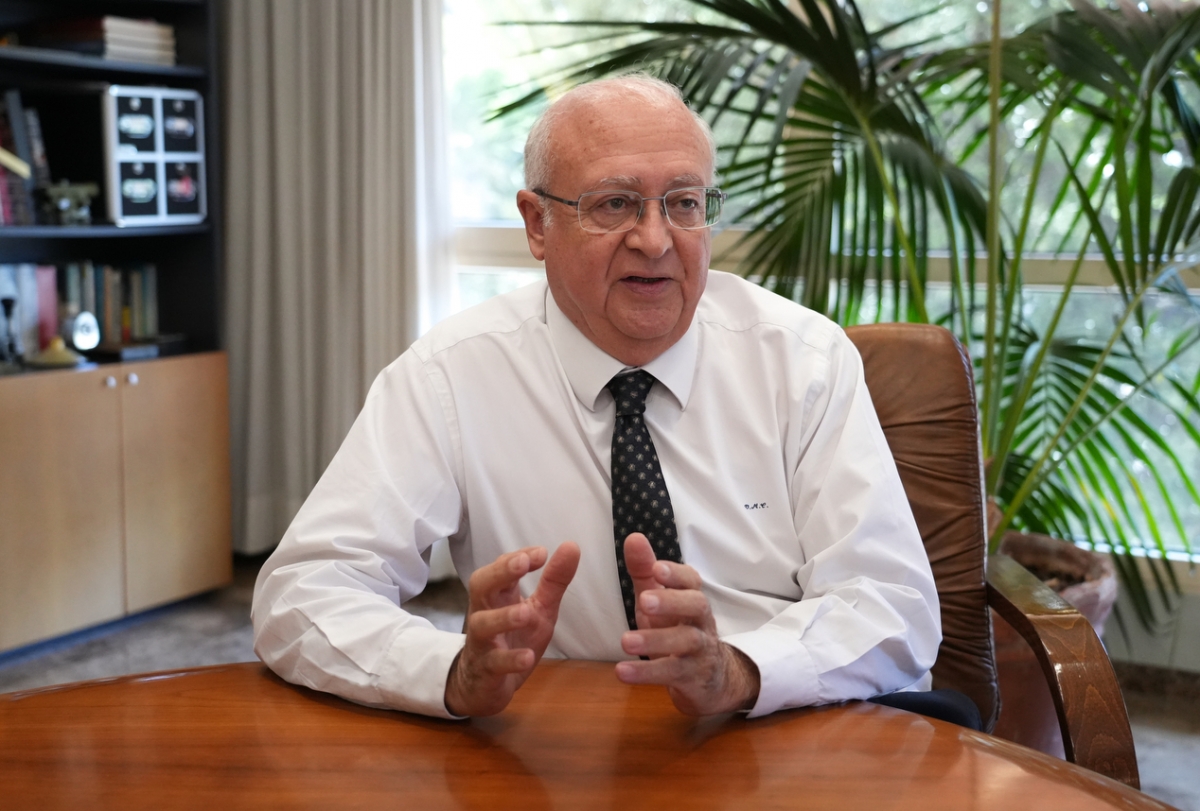El gerente de Vielca Ingenieros, Vicente Candela, en sus oficinas