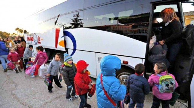 El Consell vuelve a sacar a concurso el transporte escolar y amplía de tres lotes a 24