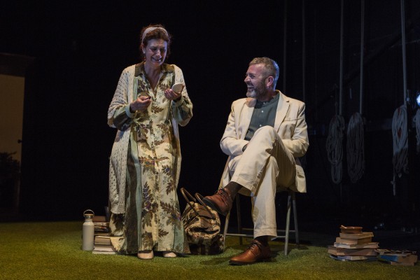 El Palau de Congressos de Peníscola obri el curs amb l'obra de teatre valenciana 'Cinc minuts'