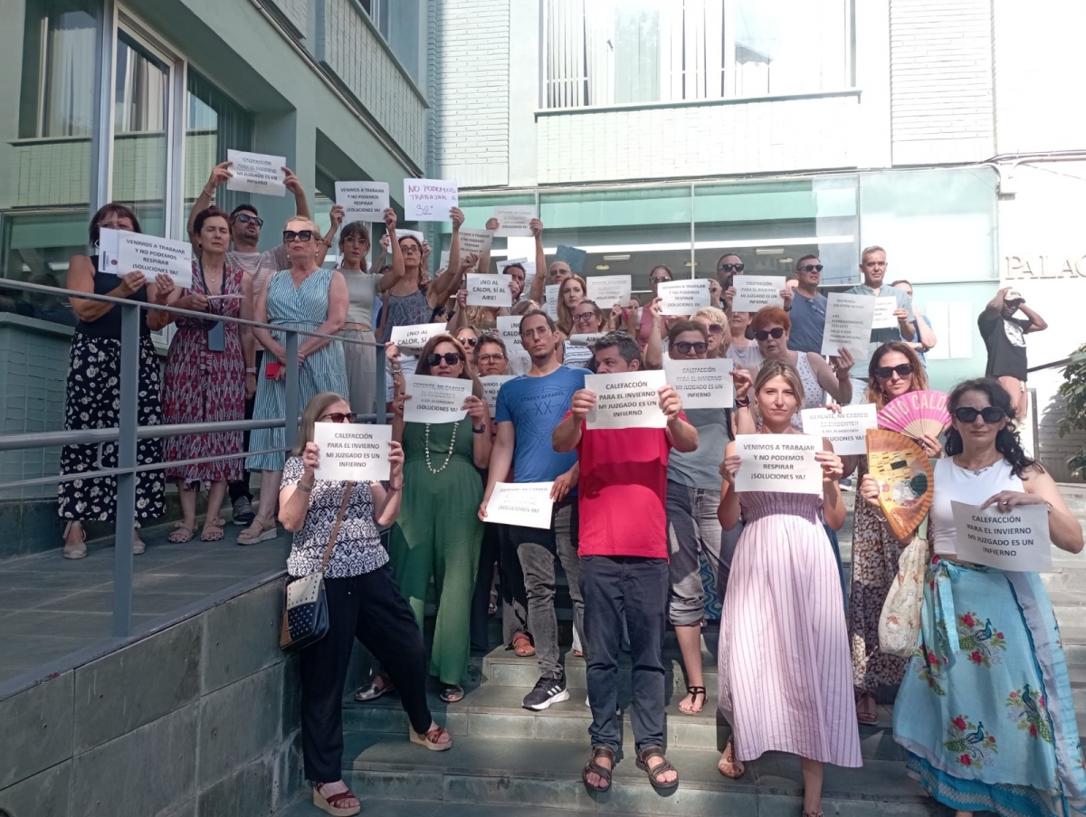 Entre el calor y la espera: la pelea diaria en el Palacio de Justicia de Cartagena sin aire acondicionado