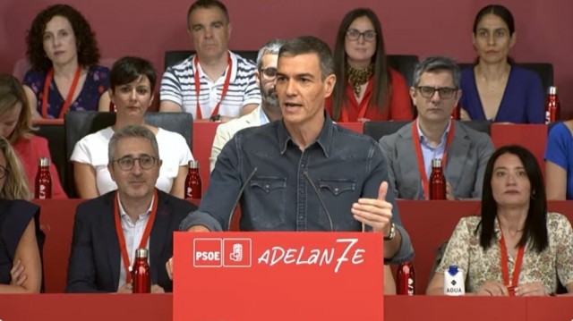 Sánchez dice que confió en Cerdán y Ábalos y fue traicionado pero confirma que seguirá al frente