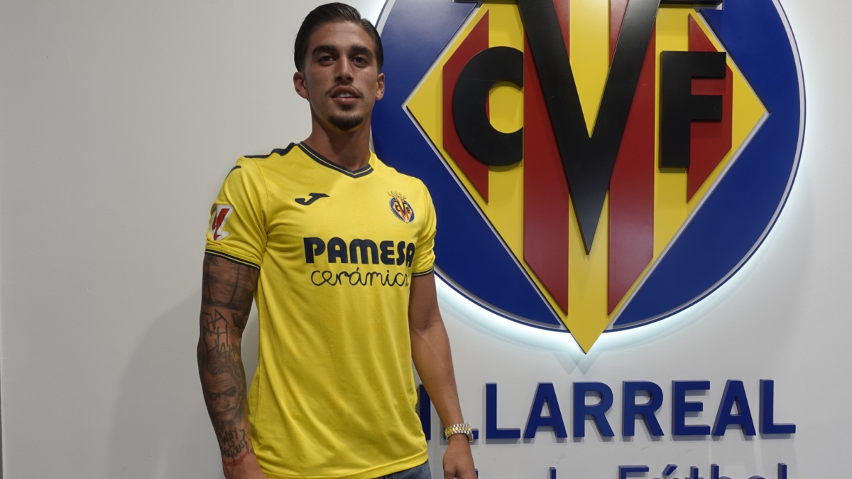 El lateral izquierdo Cristo Romero, primer jugador fichado por el Real Murcia