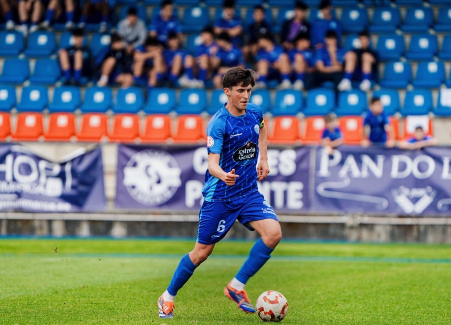 Álex Fidalgo, futbolista en el que están interesados Hércules y Eldense, entre otros - Foto: PLAZA