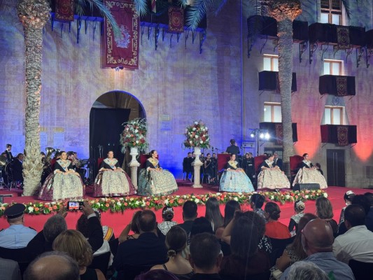 Elche activa su contrato de decoración ornamental y floral para eventos: hasta 640.000 euros en cuatro años