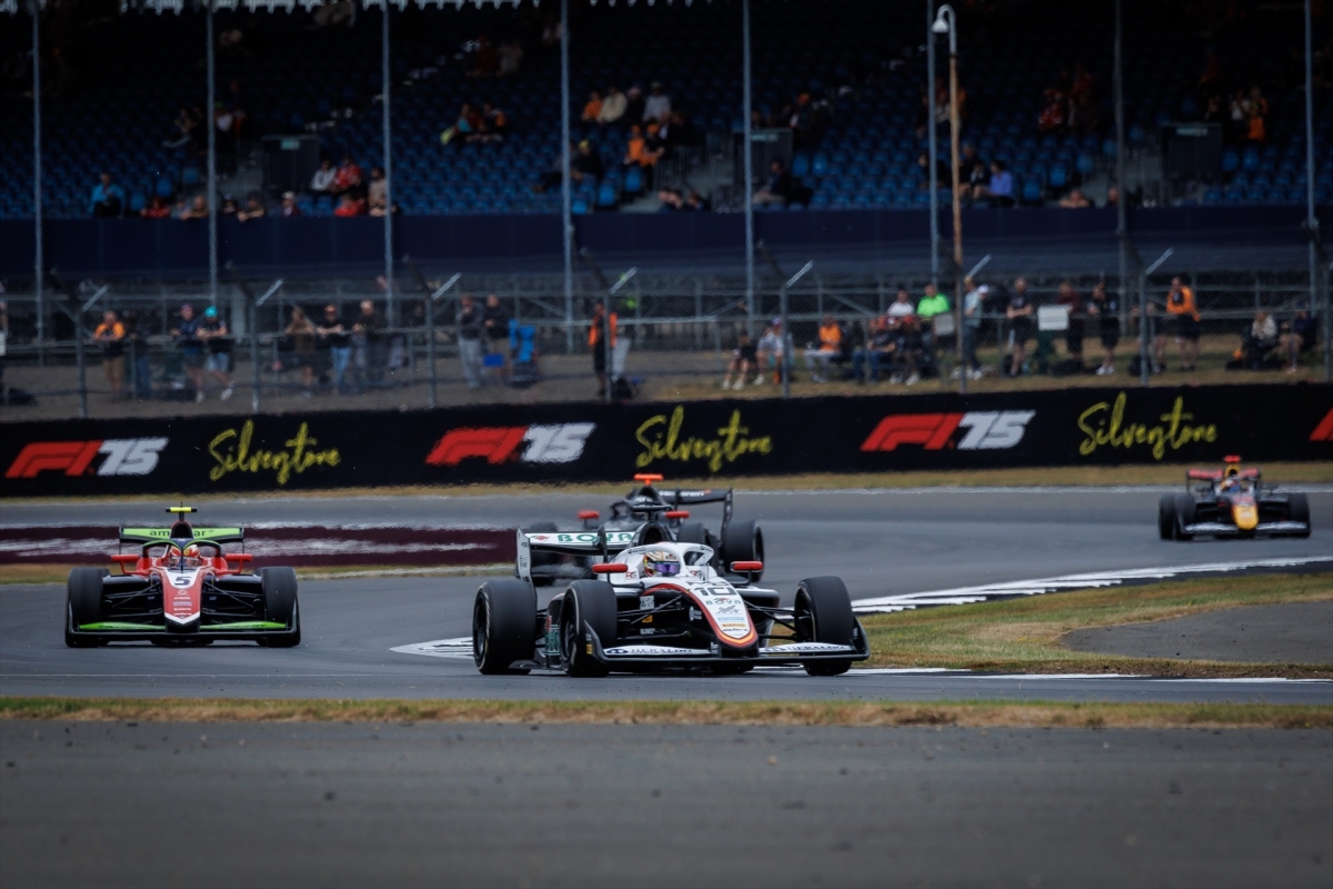 El español Mari Boya hace historia en Silverstone con su victoria en F3