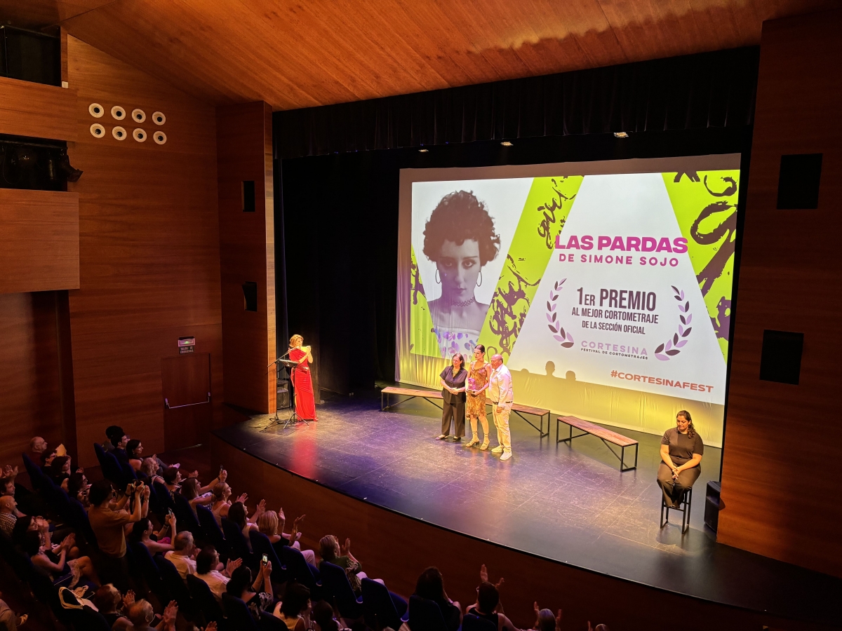 Primer premio del Cortesina Fest 2025. - Foto: PLAZA