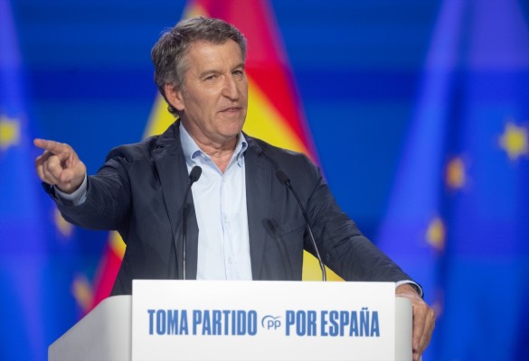 Feijóo presenta su decálogo si llega a Moncloa: regeneración democrática, reducir inmigración ilegal y bajar impuestos