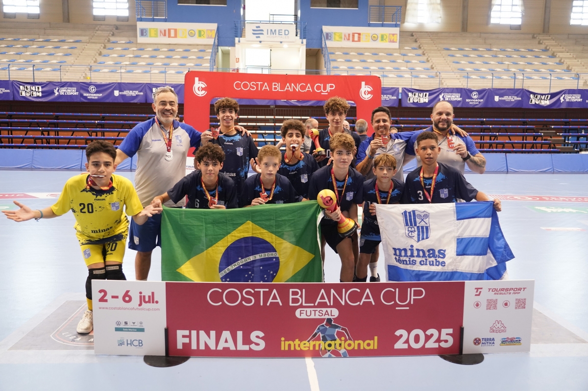 El CDE Pinar de Alcorcón masculino y el Rui Xang High School femenino, mejores clubes de la Costa Blanca Cup Futsal