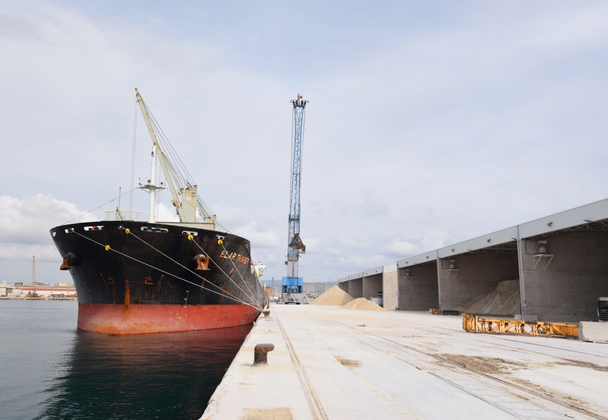 El puerto de Castellón crece un 25,6% en un año en tráficos vinculados al sector cerámico